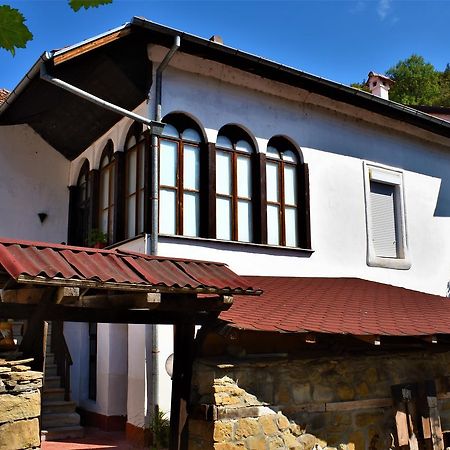 Hotel Bilyana 로베치 외부 사진